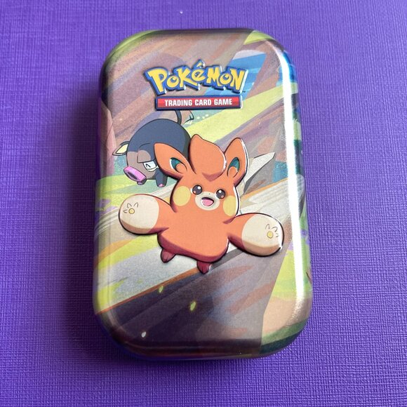 Paldea Friends Mini Tins Pawmi 1 Art Card & 1 Sticker Pokémon (NO PACKS) - Picture 1 of 5